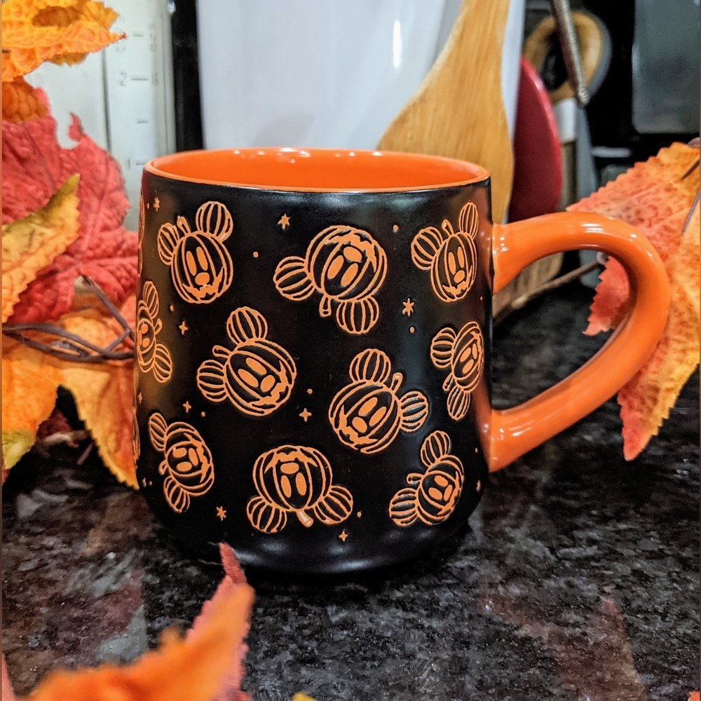 Disney Mickey Halloween Jack O' Lantern Black and Orange Mug NWT